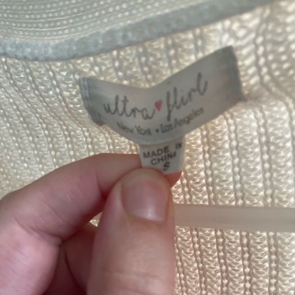 SMALL OFF WHITE NEW YORK ULTRA FLIRT WHITE CARDIGAN OBO NO FLAWS - Picture 4 of 4